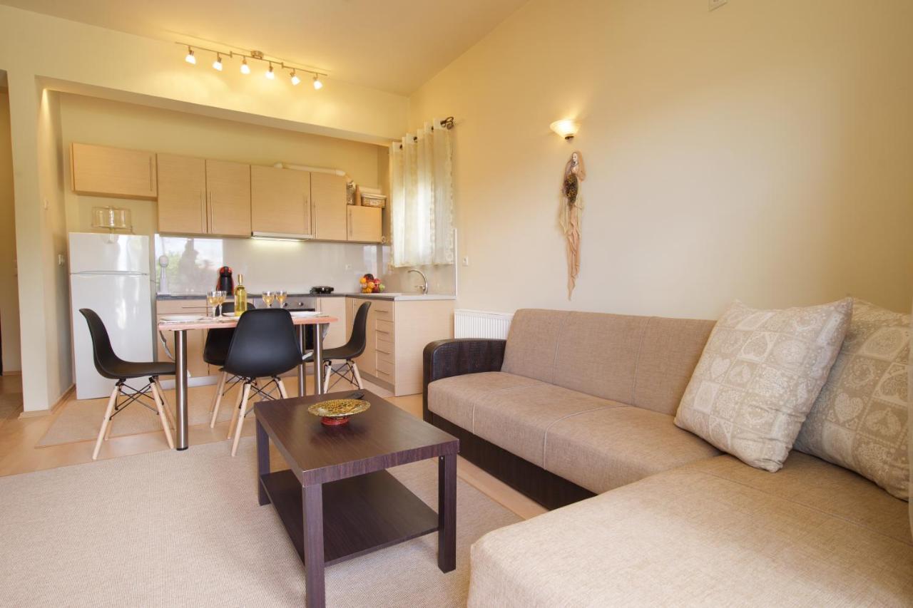 Ntina'S House Apartment Каравомилос Екстериор снимка